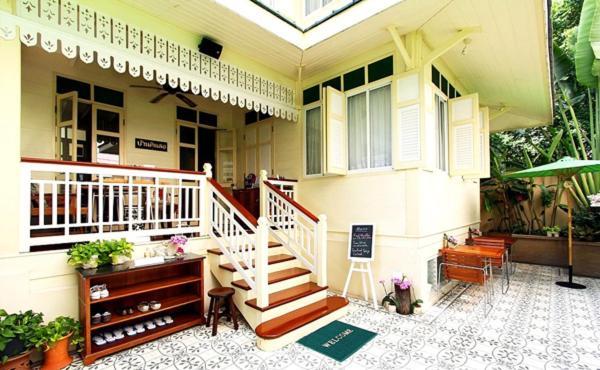 Baan Dinso Vandrarhem Bangkok Exteriör bild