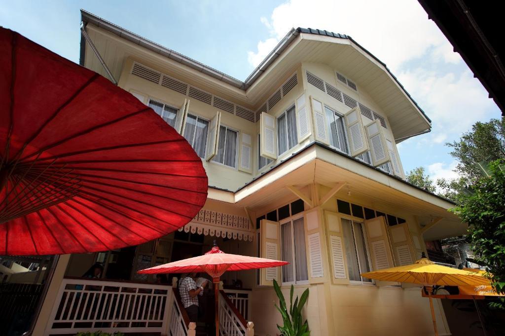 Baan Dinso Vandrarhem Bangkok Exteriör bild